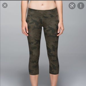 BRAND NEW WITHOUT TAGS LULU CAMO